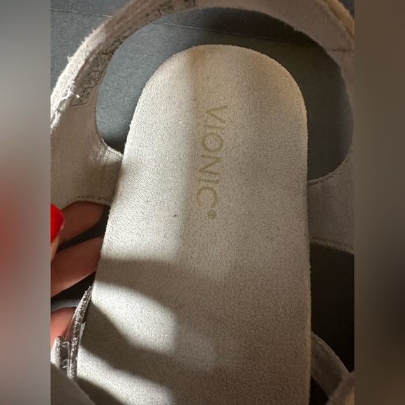 Vionic Ritta Light Grey Suede Gladiator Adjustable Strap Sandals Size 10 - Picture 6 of 6